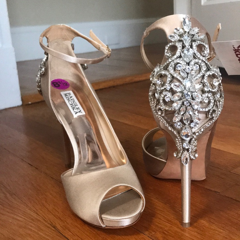 Badgley Mischka Nude Heels